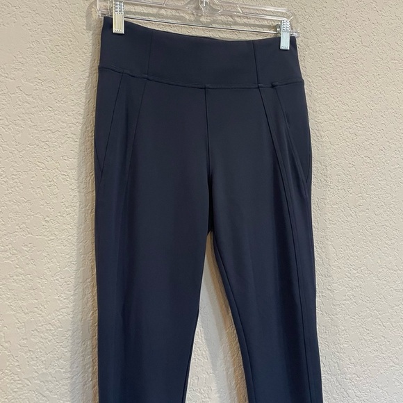Athleta Delaney Skyline High Rise Hybrid Zippered Ankle Pants in Navy - Picture 5 of 9